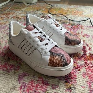 JLO Erynn Platform Sneakers